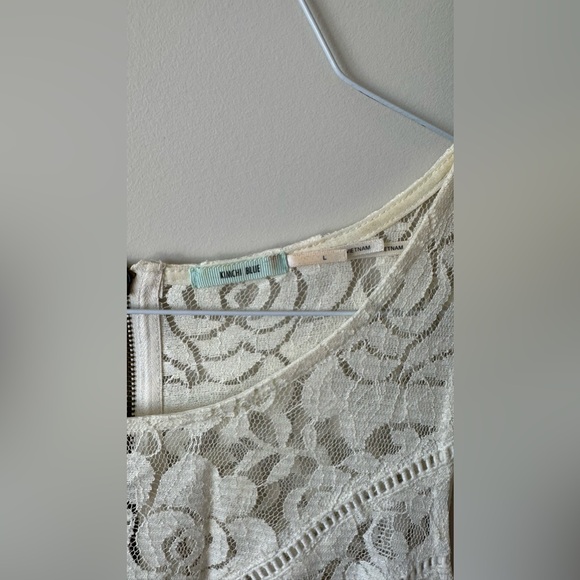 Lace Dress - Picture 3 of 4